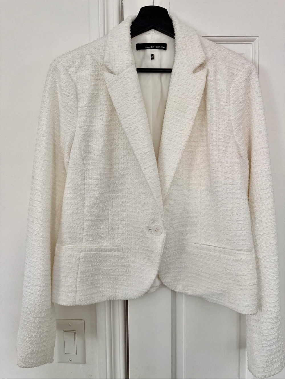 AMANDA & CHELSEA Bouclé Tweed Knit Blazer